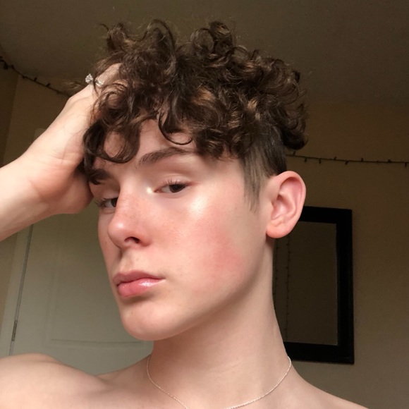 Meet your Posher, Donald - Picture 1 of 1